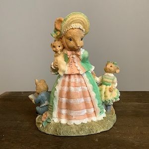 💎Victorian Collection Victoria Nibbler James John & Jenny Figurine (1994)